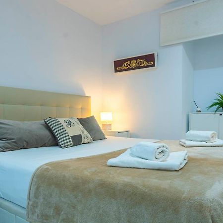 Natural Suite Sevilla Center Екстериор снимка